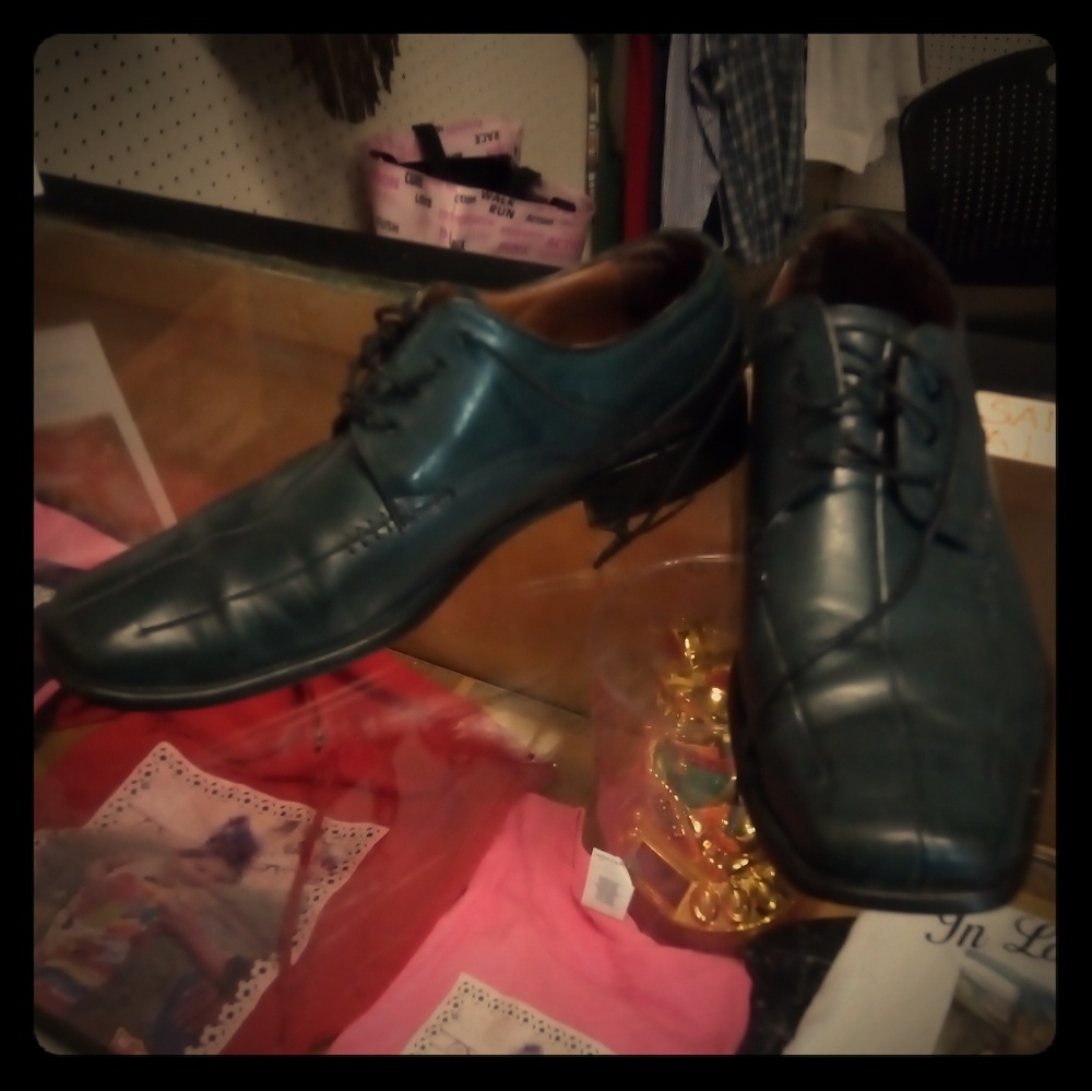 Men's leather shoes